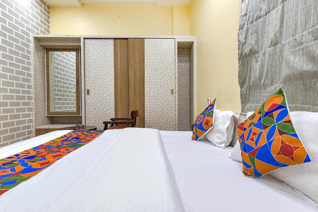 Hotel O The Castle Home Stay Inn ชัยปุระ ภายนอก รูปภาพ