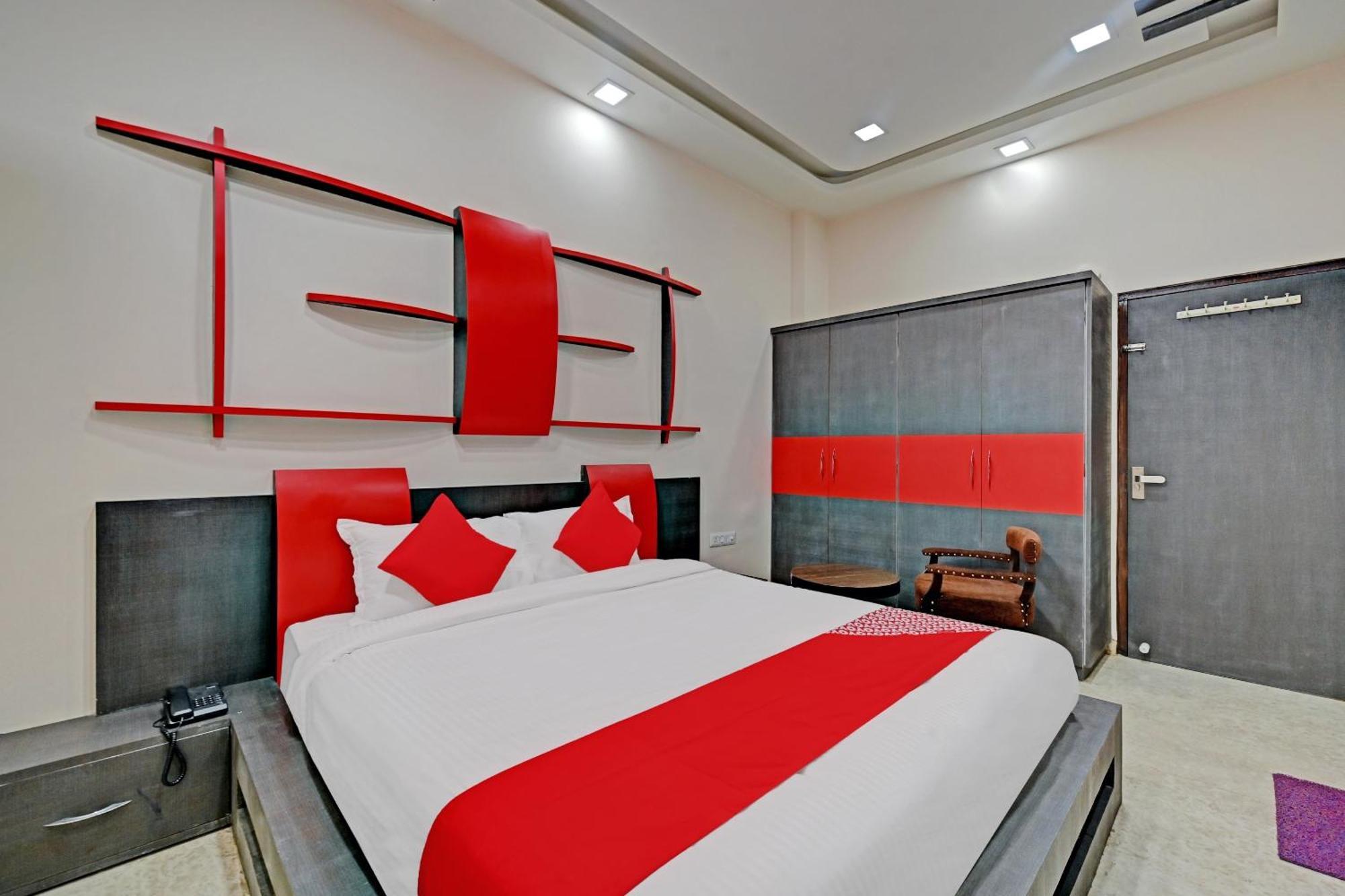Hotel O The Castle Home Stay Inn ชัยปุระ ภายนอก รูปภาพ