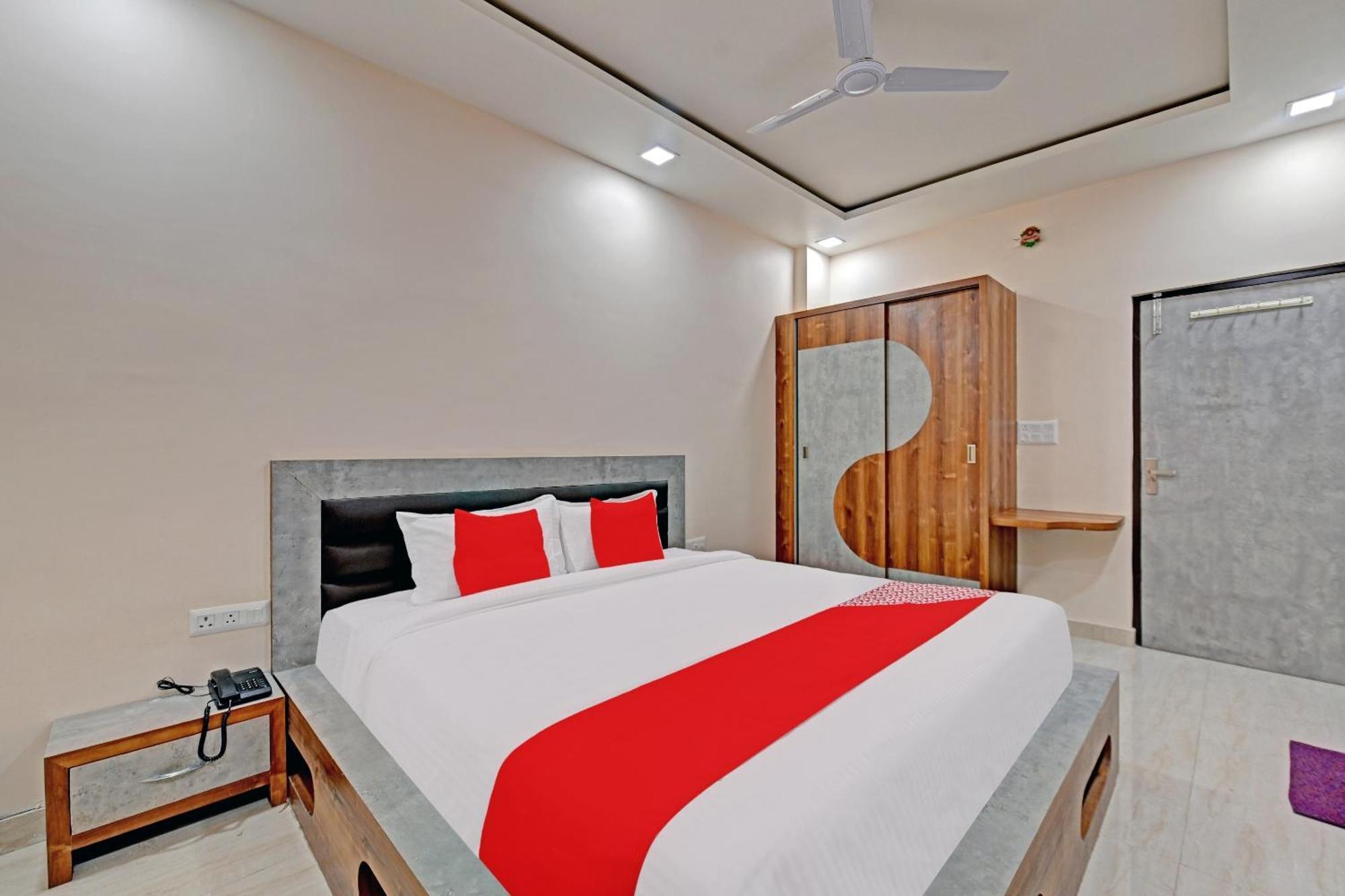 Hotel O The Castle Home Stay Inn ชัยปุระ ภายนอก รูปภาพ